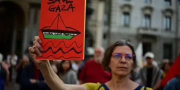 ‘Botte e abusi sessuali’, racconti shock della Flotilla. Rientrati gli italiani rilasciati da Israele