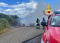 Paura a Borore, auto prende fuoco in viaggio: intervento dei Vigili del Fuoco