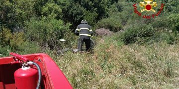 Motociclista esce di strada vicino a Orani, trovato senza vita dopo due ore