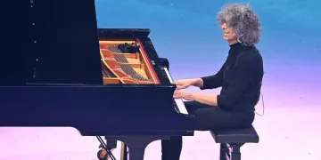 Giovanni Allevi riparte dalla Sardegna col Piano Solo Tour
