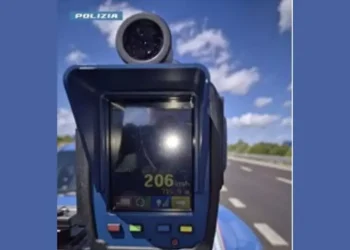 A 206 km/h sulla Sassari-Alghero, fermato un automobilista