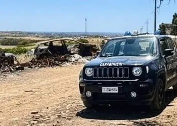 Sequestrata una discarica abusiva con 10 auto rubate nel Cagliaritano