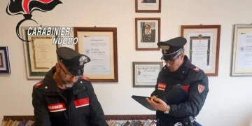 Spacciavano tra i distributori automatici di bevande, 1 arresto e 4 denunce