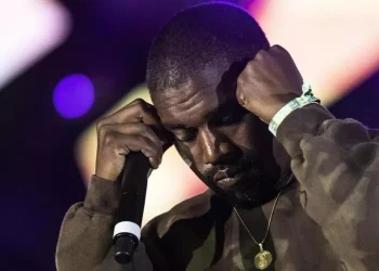 La comunità ebraica impone il blocca dei concerti di Kanye West e Travis Scott a Reggio Emilia