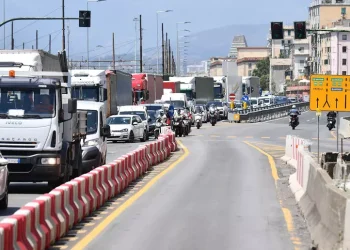 Ferie brevi e low cost, il caro carburanti causato dall’aggressione Usa all’Iran, incide sul Ponte del 2 giugno