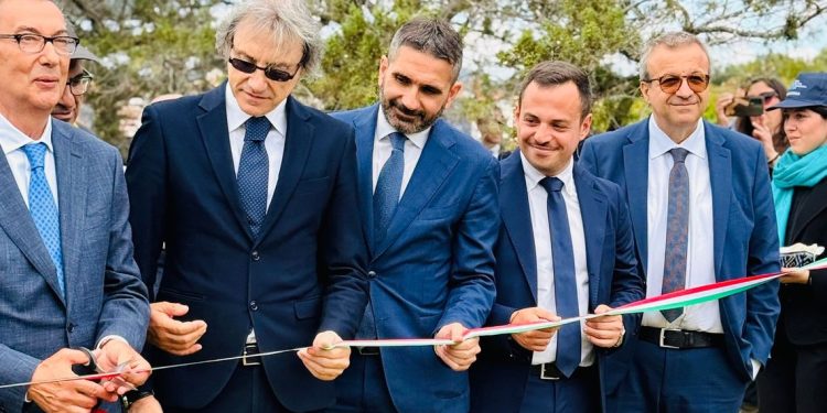 Inaugurata la Fiera Nautica di Sardegna, il vicepresidente della Regione Meloni e l’assessore dell’Industria Cani: “Una filiera strategica per lavoro, competenze e sviluppo dell’Isola”