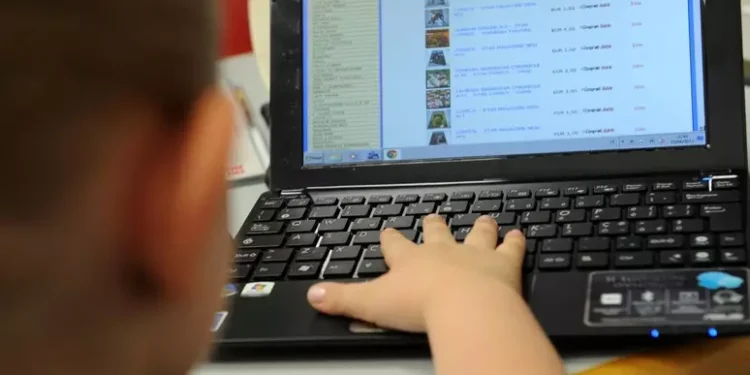 Parte da Torino la class action contro Meta, ‘oltre 3 milioni di bambini dai sette anni in su sono online’