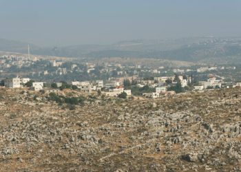 A Gerusalemme Est i palestinesi sono costretti ad abbattere le proprie case, per far posto a un parco a tema israeliano