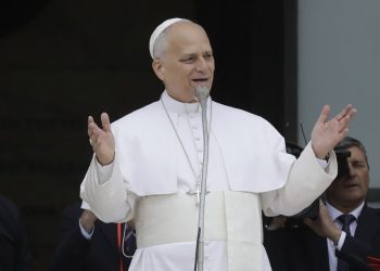 ‘Magnifica Humanitas’, la prima enciclica di Leone XIV chiede di «disarmare l’IA» e «promuovere la dignità»