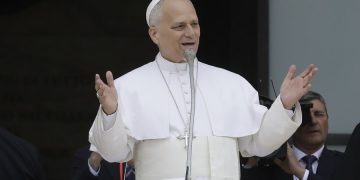 ‘Magnifica Humanitas’, la prima enciclica di Leone XIV chiede di «disarmare l’IA» e «promuovere la dignità»