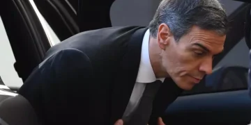 Spagna, la Guardia Civil nella sede centrale del Partito Socialista a Madrid