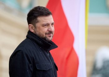 Ucraina, Zelensky annuncia la tregua dalla mezzanotte di oggi