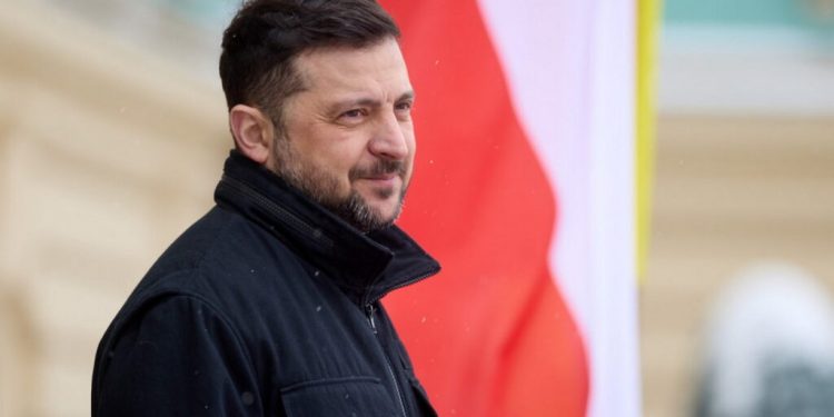 Ucraina, Zelensky annuncia la tregua dalla mezzanotte di oggi