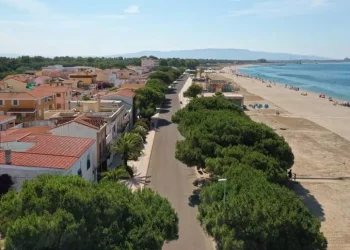 Molesta sette donne nella pineta di Torre Grande, arrestato 20enne