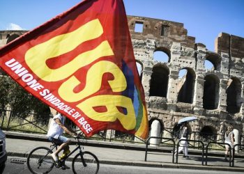 Sciopero il 18 maggio: a rischio le scuole ma anche treni, bus e sanità
