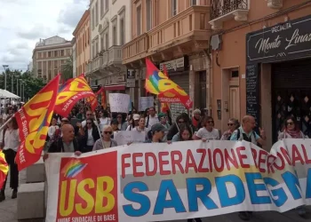 Protesta Usb a Cagliari, in corteo fino al Consiglio regionale