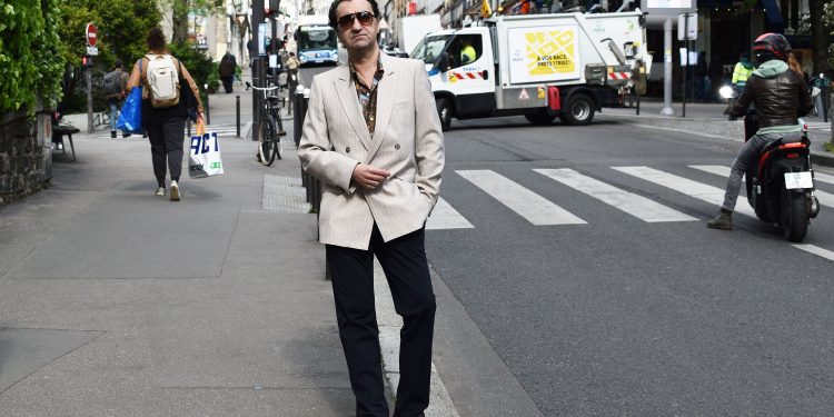 “Fascinazione”: il nuovo singolo del cantante italo-francese Alex Rossi