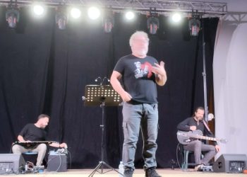Andrea Pennacchi ha portato a Capoterra la sua Odissea: lunghi applausi al Parco Urbano