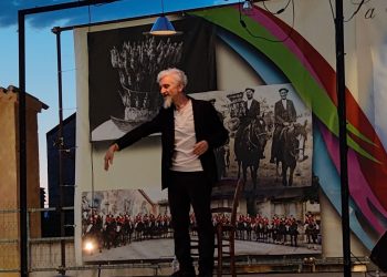 Ascanio Celestini apre Barbagia in Blu davanti a un folto pubblico