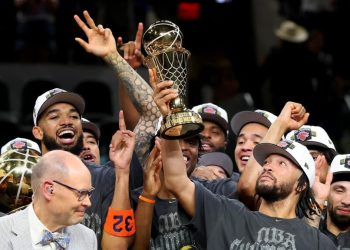 Nba, il trionfo dei Knicks dopo 53 anni: New York in festa