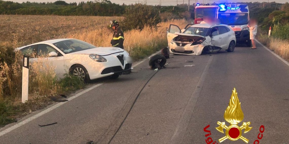 Stintino, scontro tra tre auto: sei feriti di cui due bambini