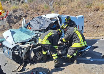 Scontro tra due autocarri a Orosei: persone ferite gravemente