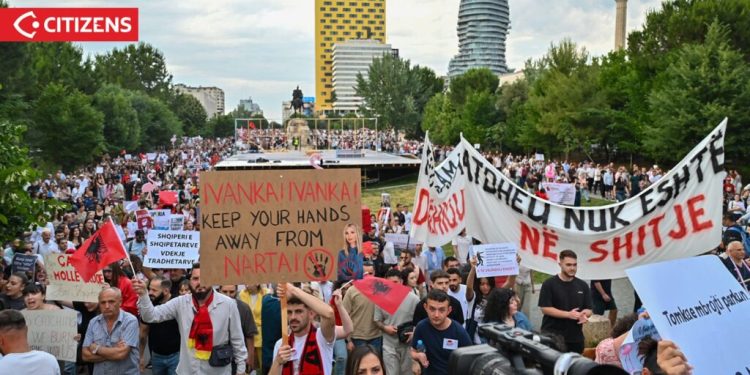 In Albania continua “la rivoluzione dei fenicotteri” contro il resort di Kushner-Trump