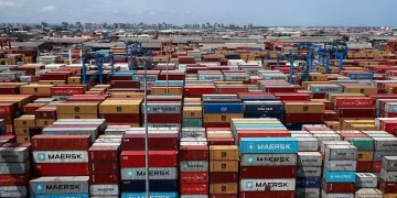 Istat, ad aprile export +8,8% su anno in valore, su mese -2,2%
