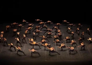 La grande danza arriva tra le rovine di Tharros