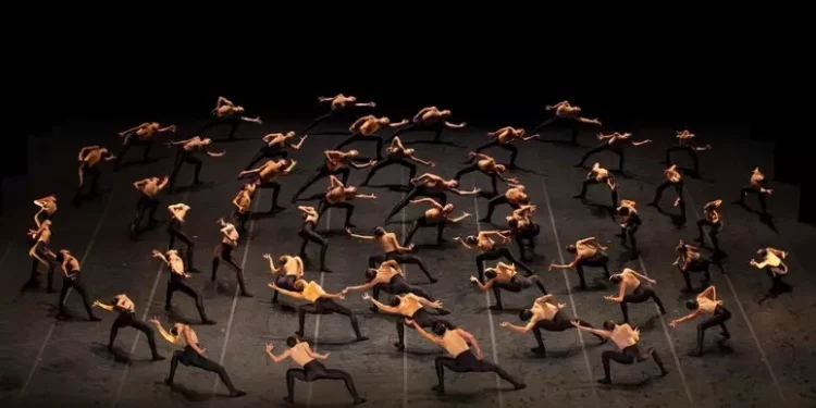 La grande danza arriva tra le rovine di Tharros