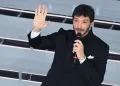De Martino annuncia le date di Sanremo 2027, dal 16 al 20 febbraio
