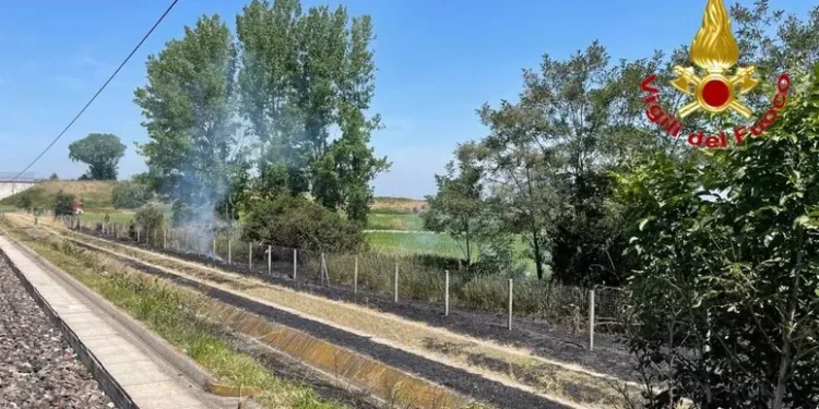 Danneggiata la linea Av Napoli-Roma, ritardi fino a 90 minuti