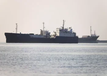 Usa bombardano i depositi di missili e droni Iran