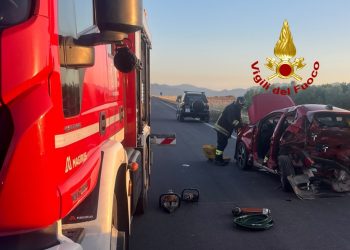 Tragico incidente ad Assemini, un deceduto e un bambino incastrato tra le lamiere