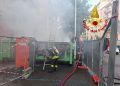 Sassari, in fiamme cassone contenente materiali inerti