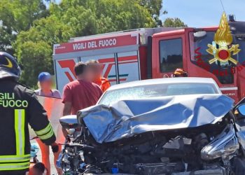 Grave incidente a Monastir, tre persone incastrate tra le lamiere