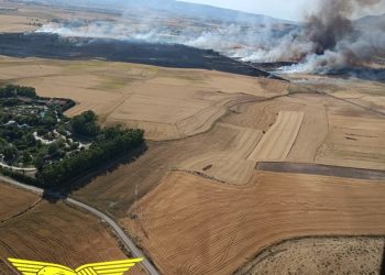 Inferno di fuoco in Sardegna, fiamme a Tuili