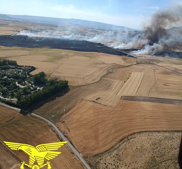 Inferno di fuoco in Sardegna, fiamme a Tuili