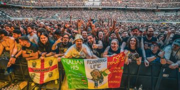 Milano si inchina agli Iron Maiden, a San Siro fiamme e fuoco per la storia dell’heavy metal