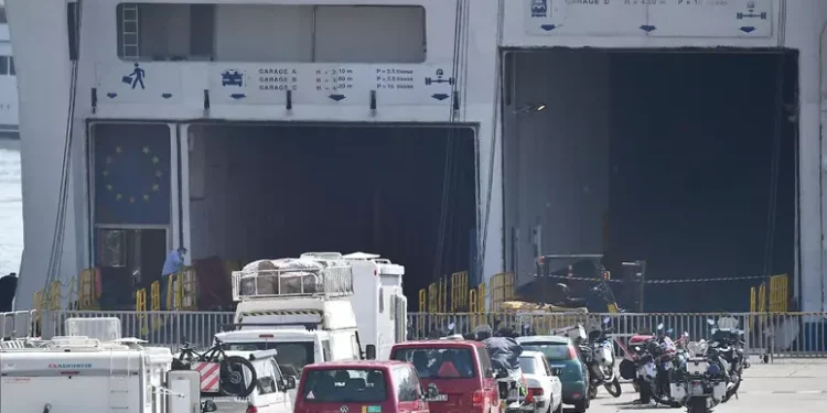 Adiconsum, risarcimenti a passeggeri nave Gnv o scatta azione legale