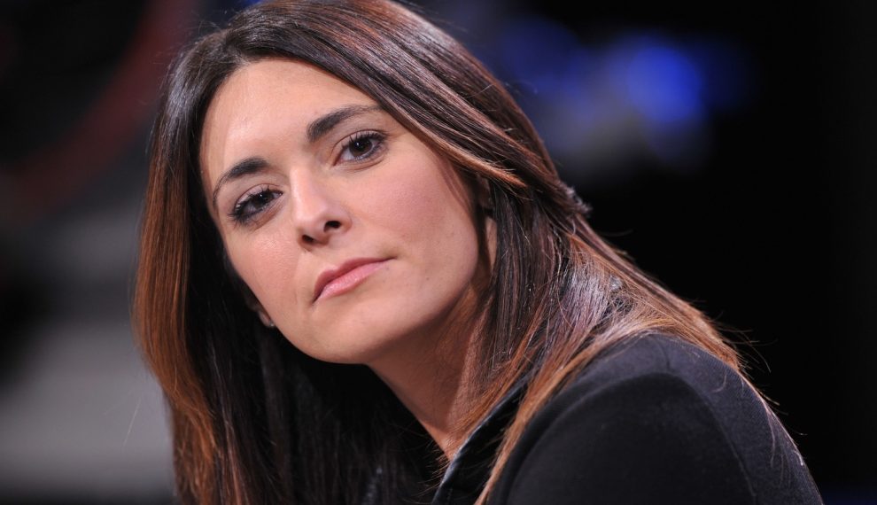 La vicepresidente del Parlamento UE Pina Picierno lascia il Pd, tolta dai cog***ni