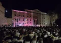 Piazza gremita a Oristano per il live di Daniele Silvestri