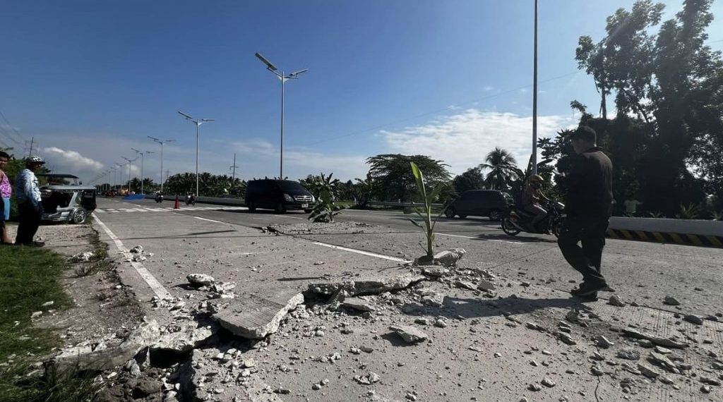 Forte scossa di terremoto di magnitudo 7.8 nelle Filippine, almeno 8 morti e 200 feriti
