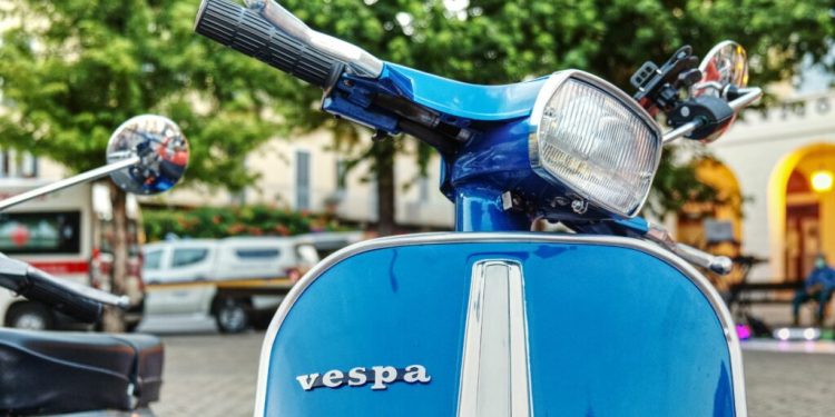 Ottant’anni di Vespa: a Roma il maxi raduno mondiale per celebrare il mito