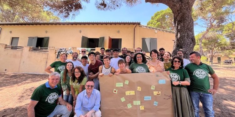 Ambiente: “Sardegna, conoscere e comunicare la sostenibilità”. A Porto Pino il laboratorio per raccontare la sostenibilità