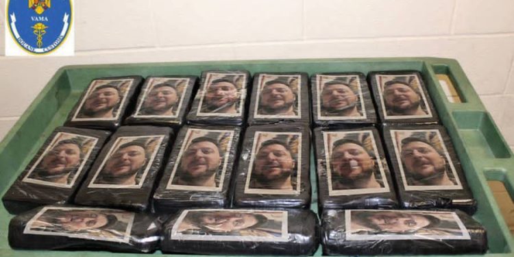 In Romania sono stati sequestrati 75 kg di cocaina con il ritratto di Zelensky