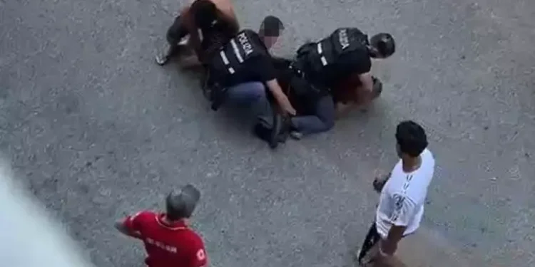 ‘Aiuto, basta’, muore durante un fermo di polizia