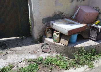 Discarica in pieno centro a Sestu: “La situazione è sempre così, il Comune non fa nulla”