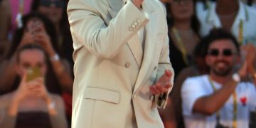 Violenta grandinata, sospeso il concerto di Bad Bunny: data cancellata e spettatori rimborsati