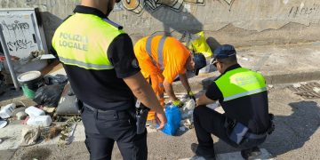 Cagliari, igiene urbana e abbandono dei rifiuti: 351 sanzioni nel primo semestre 2026